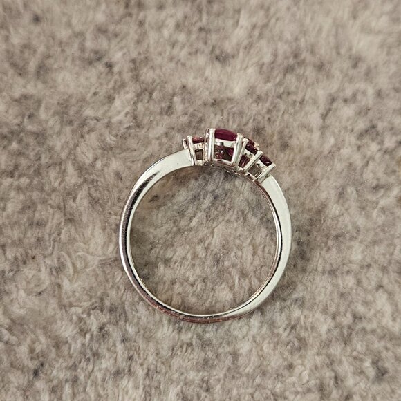 Ruby ring - Picture 2 of 2